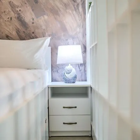 Color 126 - & Pools Access Apartmán *