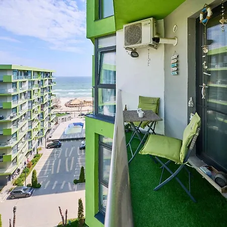 Color 126 - & Pools Access Apartment Mamaia