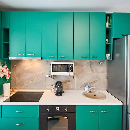 Apartament Color 126 - & Pools Access Mamaja