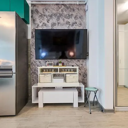 Color 126 - & Pools Access