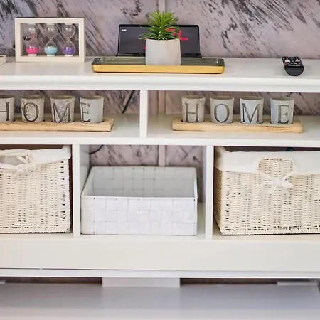 Color 126 - & Pools Access * Mamaia