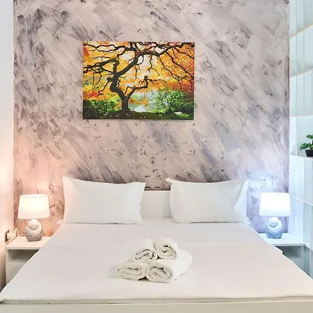 Color 126 - & Pools Access Apartment