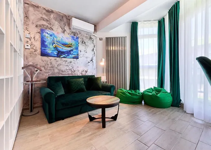 Color 126 - & Pools Access