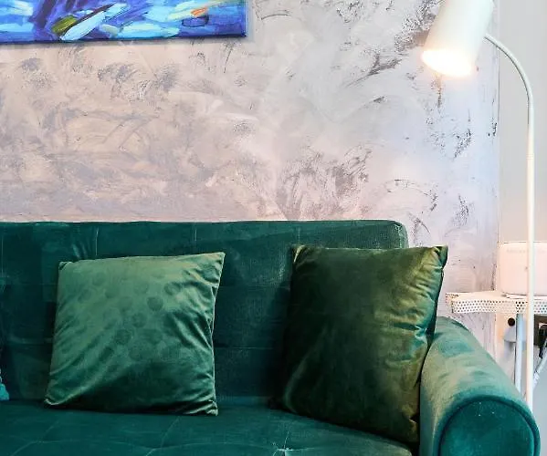 Color 126 - & Pools Access Appartement