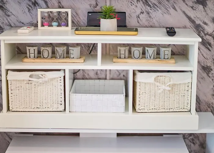 Color 126 - & Pools Access * Mamaia