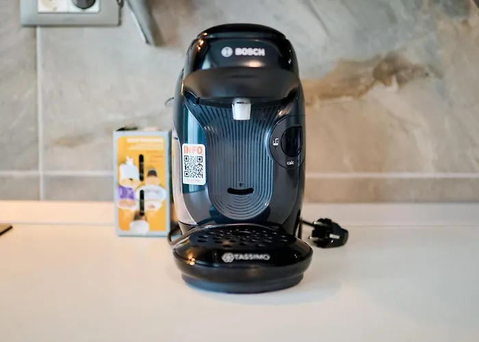 Color 126 - & Pools Access * Mamaia